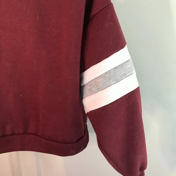 Cropped Maroon Sweatshirt - Picture 2 of 3